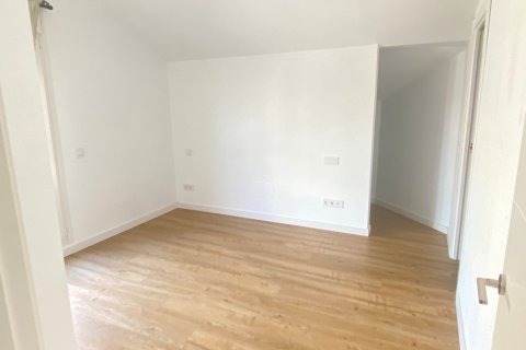 Penthouse for rent Galapagar, Madrid, Spain 4 bedrooms, 140 sq.m. No. 122449 - photo 8