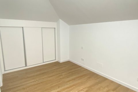 Penthouse for rent Galapagar, Madrid, Spain 4 bedrooms, 140 sq.m. No. 122449 - photo 19