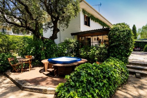 Villa for sale Collado Villalba, Madrid, Spain 6 bedrooms, 192 sq.m. No. 122453 - photo 5