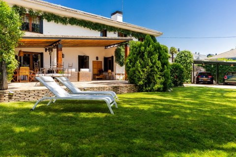 Villa for sale Collado Villalba, Madrid, Spain 6 bedrooms, 192 sq.m. No. 122453 - photo 4