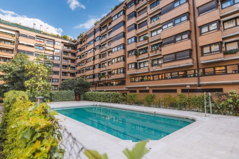 Продажа квартиры Мадрид, Испания 2 спальни, 97м2 №121614 - фото 1