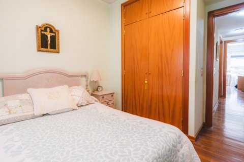 Продажа квартиры Мадрид, Испания 2 спальни, 97м2 №121614 - фото 5