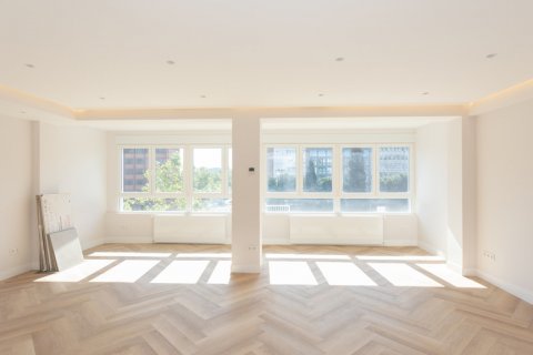 Продажа квартиры в Мадрид, Испания 3 спальни, 159м2 №121615 - фото 2