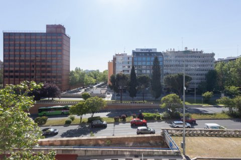 Продажа квартиры в Мадрид, Испания 3 спальни, 159м2 №121615 - фото 28