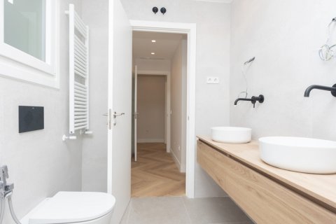 Продажа квартиры в Мадрид, Испания 3 спальни, 159м2 №121615 - фото 20