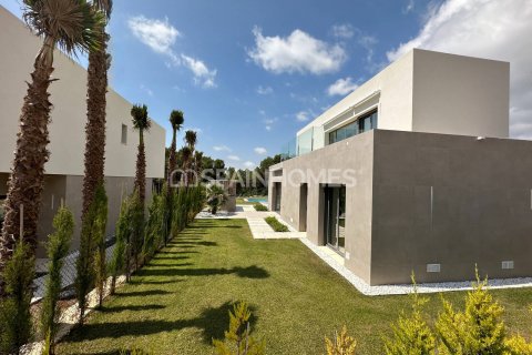 Продажа виллы в Сан-Мигель-де-Салинас, Аликанте, Испания 3 спальни, 129м2 №121282 - фото 2