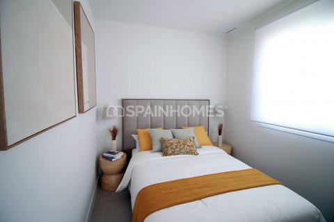 Продажа квартиры Пилар де ла Орадада, Аликанте, Испания 3 спальни, 96м2 №120967 - фото 27