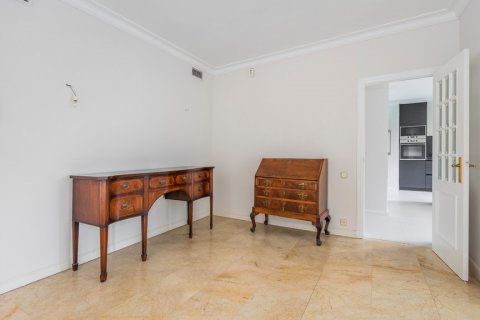 Villa en alquiler Madrid, España 5 dormitorios, 344 m2 No. 129879 - foto 12