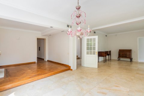 Villa en alquiler Madrid, España 5 dormitorios, 344 m2 No. 129879 - foto 3