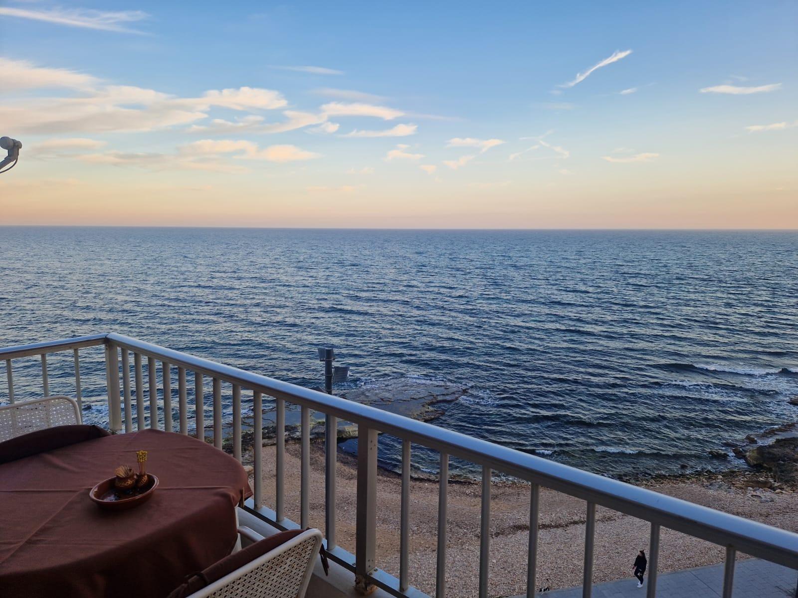Appartamento a Torrevieja, Alicante, Spagna 3 camere da letto, 90 mq. N° 125104