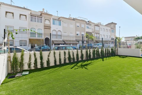 Bungalow till salu Torrevieja, Alicante, Spanien 2 sovrum, 102 kvm. Nr. 122798 - foto 16