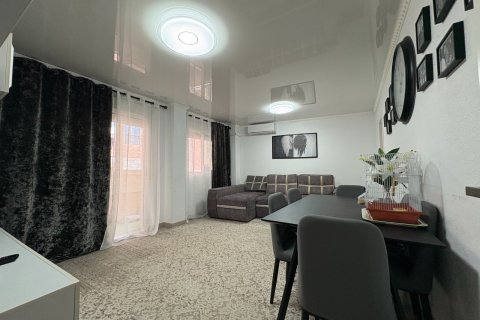 Продажа квартиры Торревьеха, Аликанте, Испания 4 спальни,  №128752 - фото 3