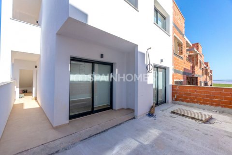 Продажа пентхауса в Торревьеха, Аликанте, Испания 2 спальни, 74м2 №121173 - фото 1