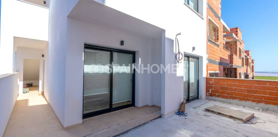 Wohnung in Torrevieja, Alicante, Spanien 2 Schlafzimmer, 74 m2 Nr. 121172