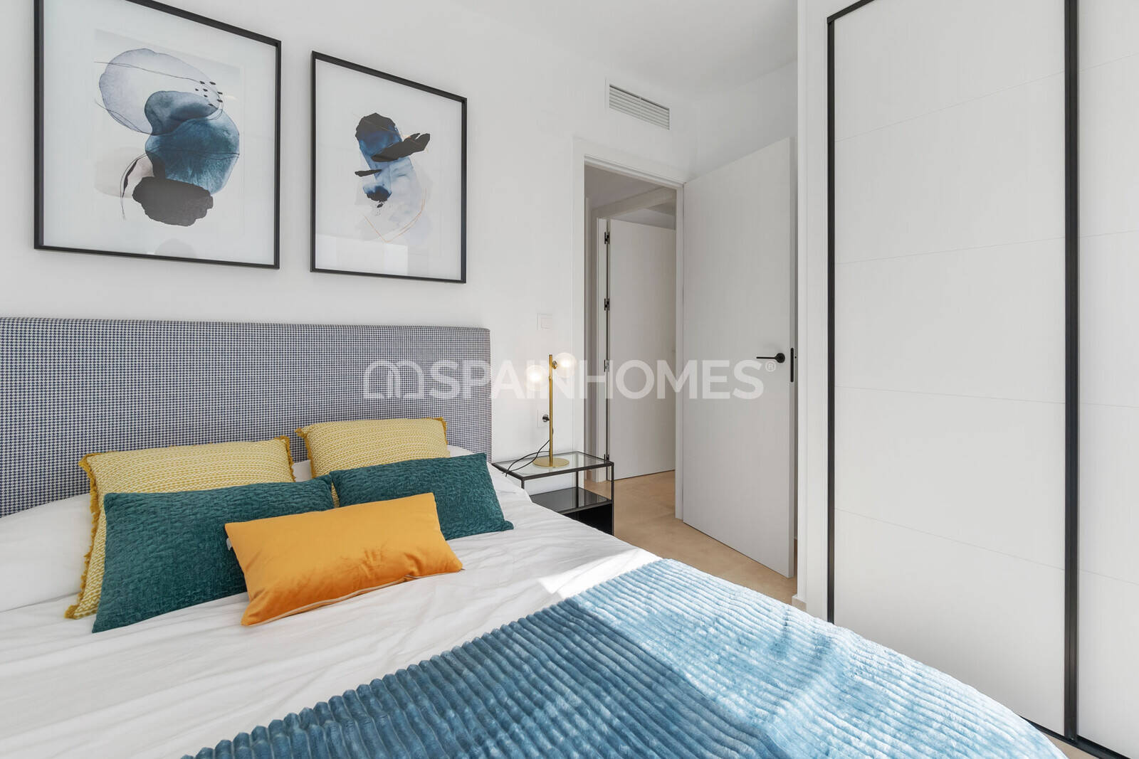 Apartment in Torrevieja, Alicante, Spain 2 bedrooms, 74 sq.m. No. 121172