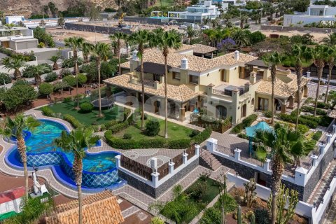Villa zum Verkauf Adeje, Tenerife, Spanien 6 Schlafzimmer, 963 m2 Nr. 127591 - Foto 3