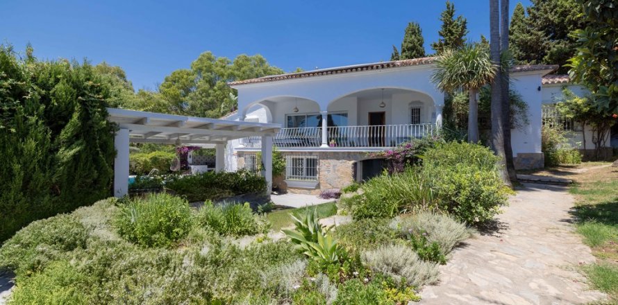 Villa Marbella, Malaga, Spanien 4 Schlafzimmer, 229.9 m2 Nr. 124777
