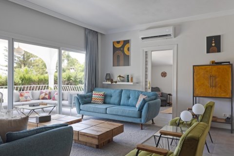 Villa zum Verkauf Marbella, Malaga, Spanien 4 Schlafzimmer, 229.9 m2 Nr. 124777 - Foto 3
