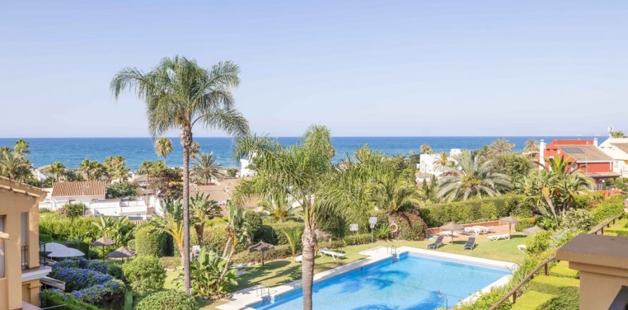 Triplex Marbella, Malaga, Espagne 5 chambres, 245.35 m2 No. 124771