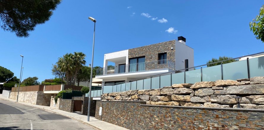 House Sant Feliu de Guixols, Girona, Espagne 4 chambres, 300 m2 No. 130916