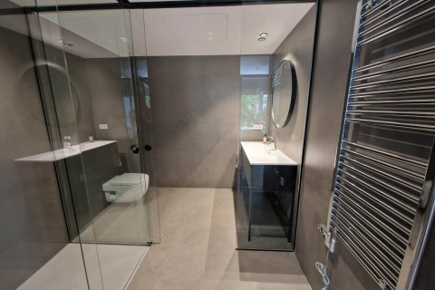 Продажа квартиры в Барселона, Испания 2 спальни, 109м2 №122639 - фото 12