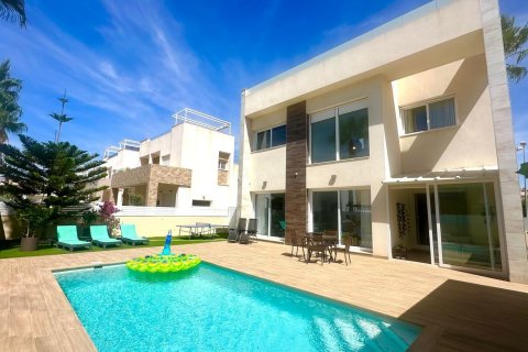Willa Torrevieja, Alicante, Hiszpania 3 sypialnie, 120 mkw. nr 131964 – zdjęcie 1