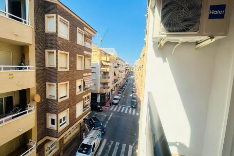 Apartment for sale Torrevieja, Alicante, Spain 3 bedrooms, 102 sq.m. No. 131914 - photo 10