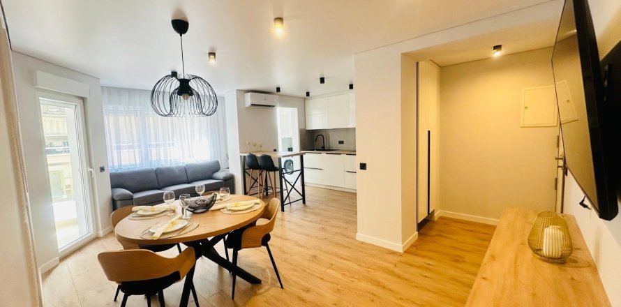 Apartment Torrevieja, Alicante, Spain 3 bedrooms, 102 sq.m. No. 131914