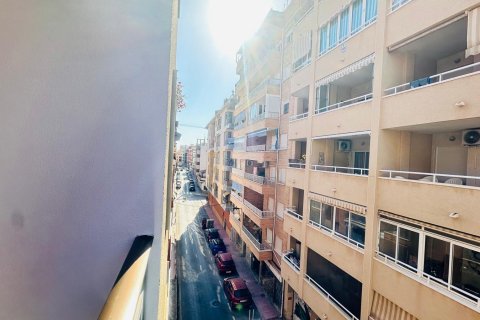 Apartment for sale Torrevieja, Alicante, Spain 3 bedrooms, 102 sq.m. No. 131914 - photo 11