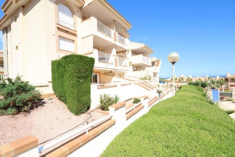 Huoneisto myytävänä Alicante, Espanja, 2 makuuhuonetta, 72 m2 No. 131965 - kuva 2