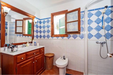 Villa for sale Platja Santandria, Menorca, Spain 3 bedrooms, 2004 sq.m. No. 130849 - photo 10