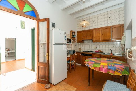 Townhouse for sale Ciutadella De Menorca, Menorca, Spain 5 bedrooms, 201 sq.m. No. 130845 - photo 5