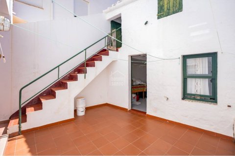 Townhouse for sale Ciutadella De Menorca, Menorca, Spain 5 bedrooms, 201 sq.m. No. 130845 - photo 13