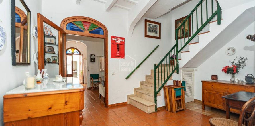 Townhouse Ciutadella De Menorca, Menorca, Spain 5 bedrooms, 201 sq.m. No. 130845