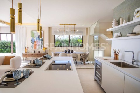 Villa for sale in Estepona, Malaga, Spain 4 bedrooms, 315 sq.m. No. 131172 - photo 21