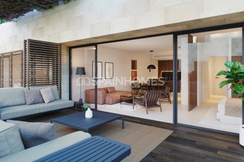 Ático en venta en Estepona, Málaga, España 3 dormitorios, 89 m2 No. 131171 - foto 7