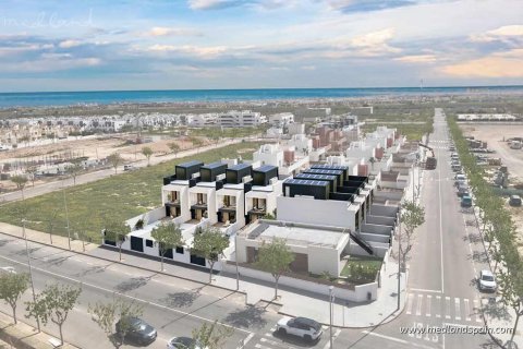 Villetta a schiera in vendita Pilar de la Horadada, Alicante, Spagna 3 camere da letto, 121 mq. N° 129940 - foto 12