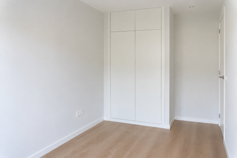 Apartment for sale in Barcelona, Spain 3 bedrooms, 65 sq.m. No. 130407 - photo 5