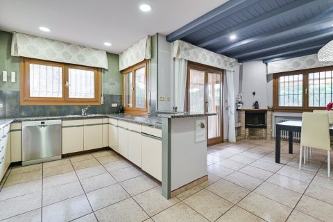 House à vendre Lloret de Mar, Girona, Espagne, 6 chambres, 490 m2 No. 130401 - photo 13