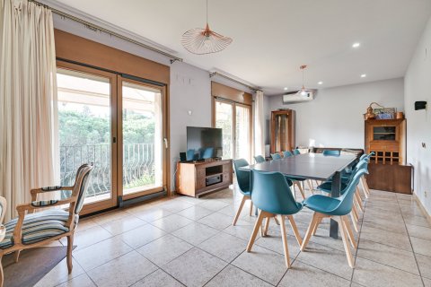 House à vendre Lloret de Mar, Girona, Espagne, 6 chambres, 490 m2 No. 130401 - photo 7