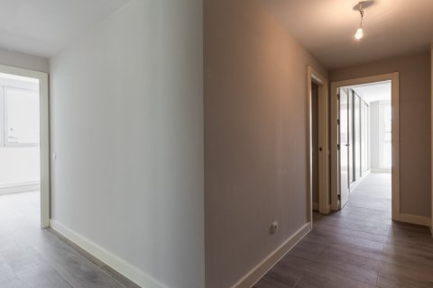 Bliźniak Madrid, Hiszpania 4 sypialnie, 219 mkw. nr 124578 – zdjęcie 21