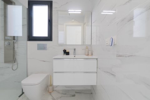 Villa pārdošanā Torrevieja, Alicante, Spānijā 3 istabas, 105 m2 Nr. 125755 - attēls 12