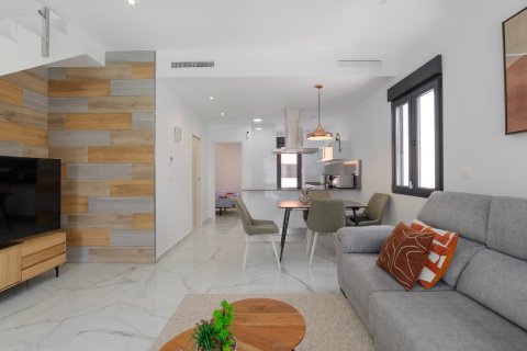 Villa pārdošanā Torrevieja, Alicante, Spānijā 3 istabas, 105 m2 Nr. 125755 - attēls 2