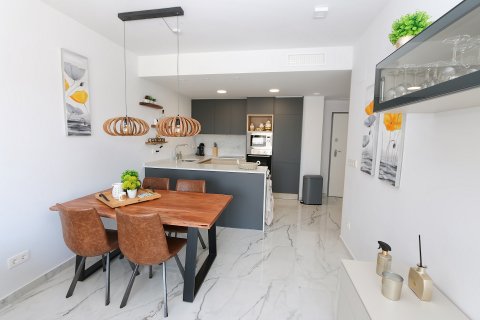 Huoneisto myytävänä Alicante, Espanja, 2 makuuhuonetta, 71 m2 No. 125759 - kuva 13