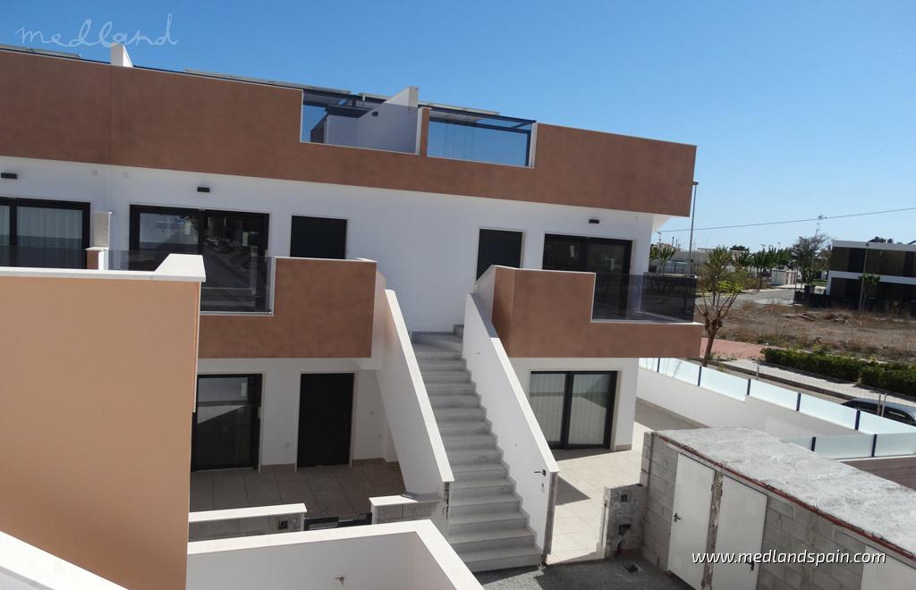 Huoneisto Pilar de la Horadada, Alicante, Espanja 3 makuuhuonetta, 93 m2 No. 130100