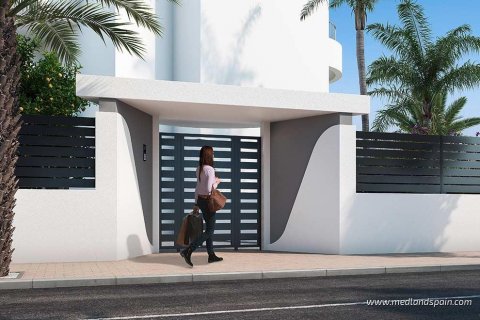 Продажа квартиры в Гуардамар-дель-Сегура, Аликанте, Испания 3 спальни, 91м2 №121711 - фото 15