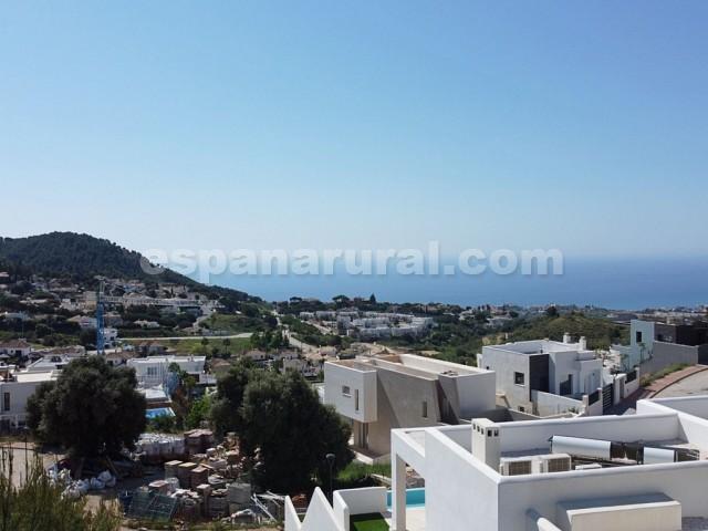 Land plot in Fuengirola, Malaga, Spain 292 sq.m. No. 128608