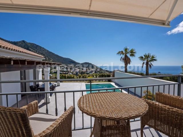 Villa i Mijas, Malaga, Spanien 4 sovrum, 338 kvm. Nr. 128605