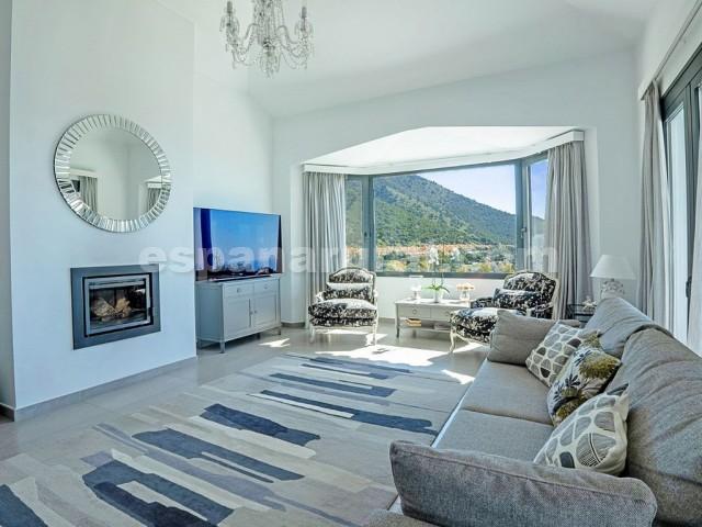 Villa i Mijas, Malaga, Spanien 4 sovrum, 338 kvm. Nr. 128605