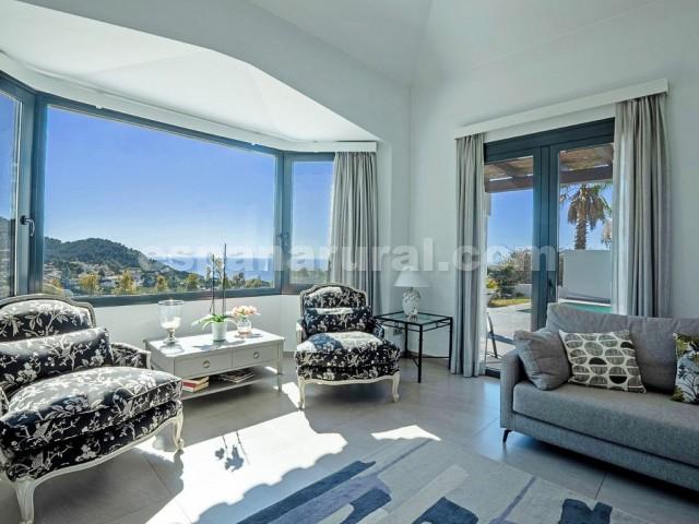 Villa i Mijas, Malaga, Spanien 4 sovrum, 338 kvm. Nr. 128605